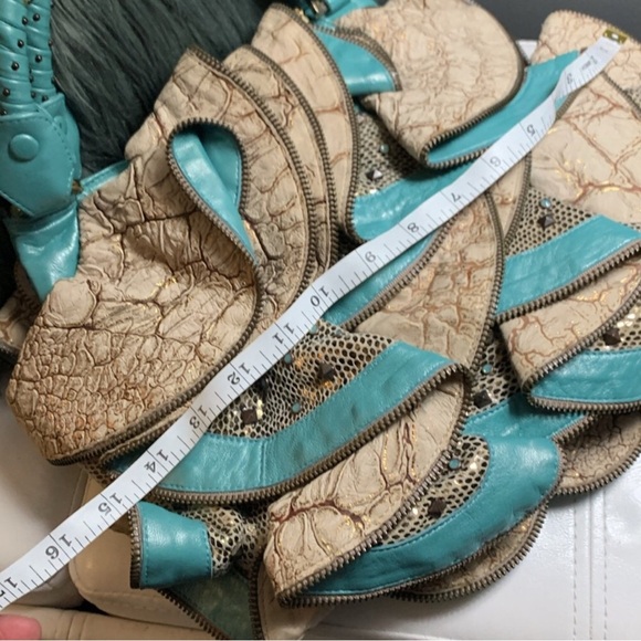 Kippy’s Stylish Tan and Turquoise HandBag NWOT - Picture 10 of 13